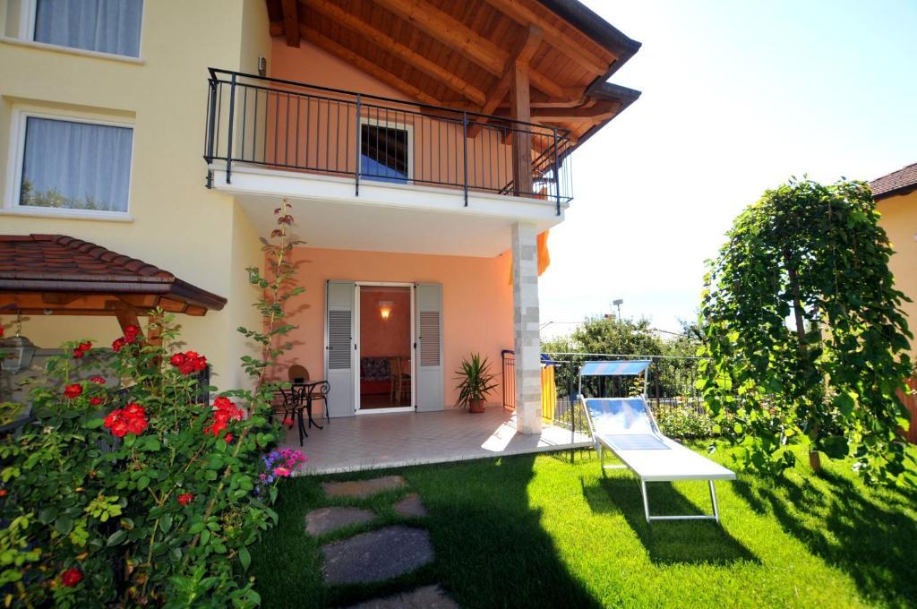 فيلا Agritur Le Pergolette Tassullo الغرفة الصورة